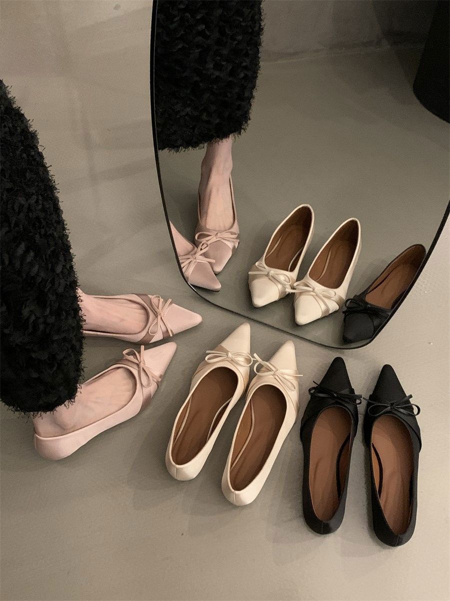 2024 Autumn and Winter New Commuter Ladyshoes Shallow Mouth Pointed Bow Late Night Wind All-match Single-layer Shoes Women's Pea Shoes Trendy