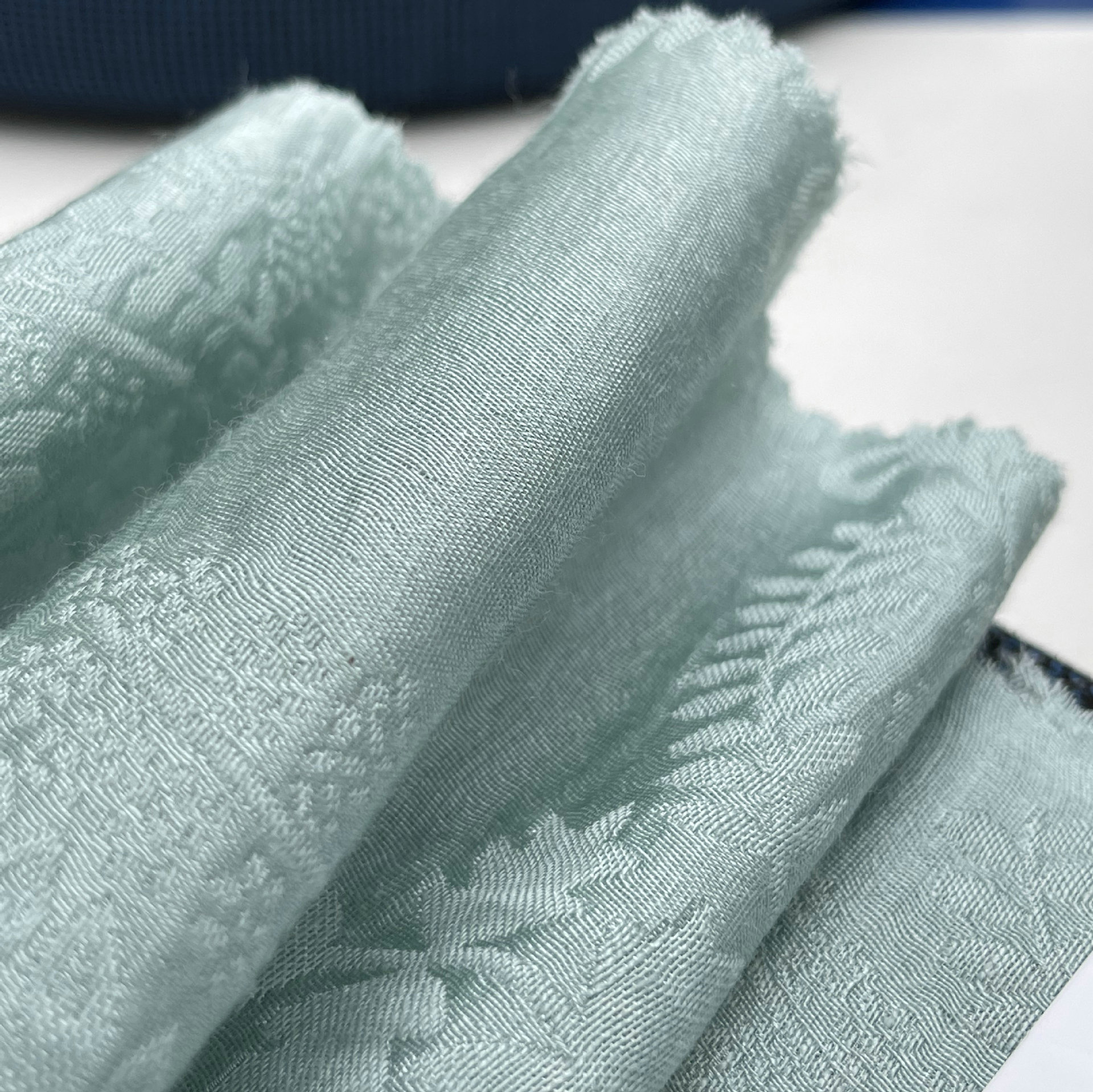 Nueva tela de seda jacquard 2024, 16 momme, 140 cm de ancho, tela jacquard de seda de morera, tela de primavera y verano, seda pura.