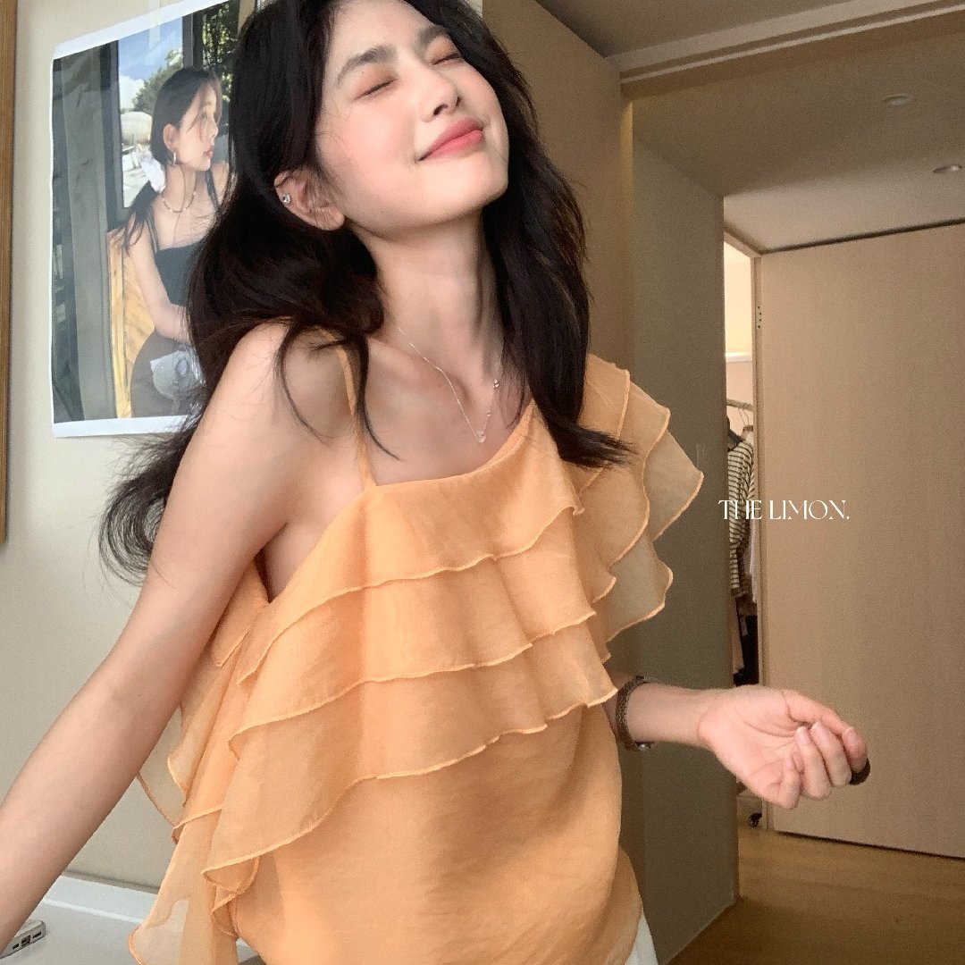 Áo sơ mi nữ một vai xếp tầng phối ren, tay ngắn, phong cách Hàn Quốc — màu đen, Màu cà phê, màu cam, màu mơ