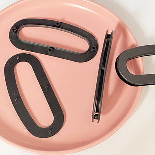 Factory wholesale plastic webbing handle handle handle black round plastic hand buckle webbing bag buckle