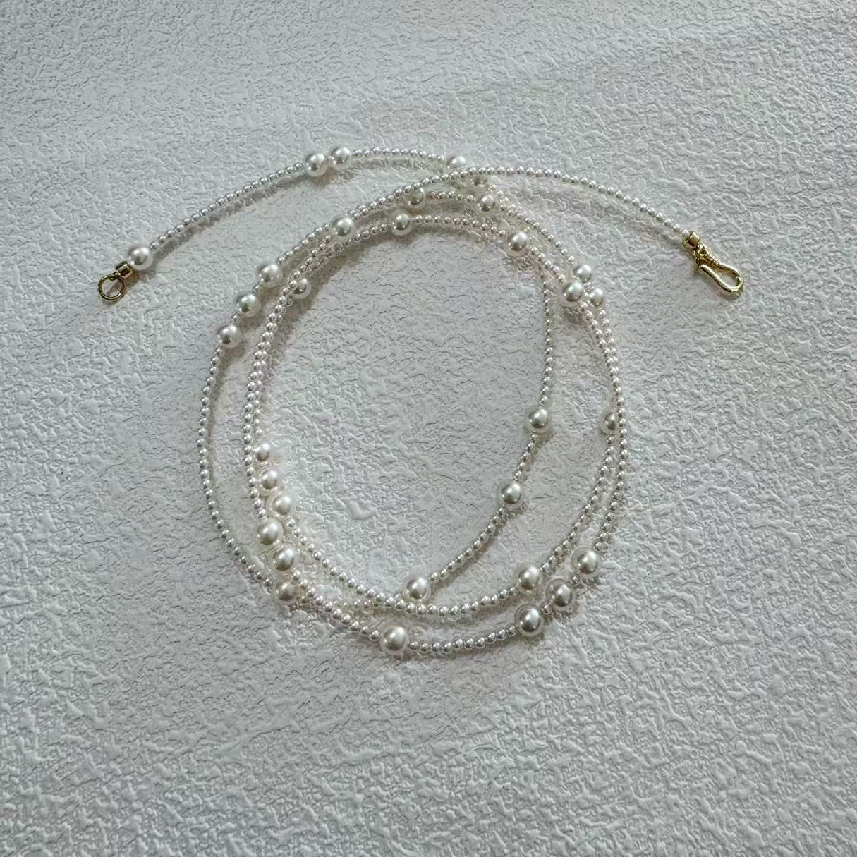 Collana a strati minimalista da donna con catene delicate gioielli_voghion.com