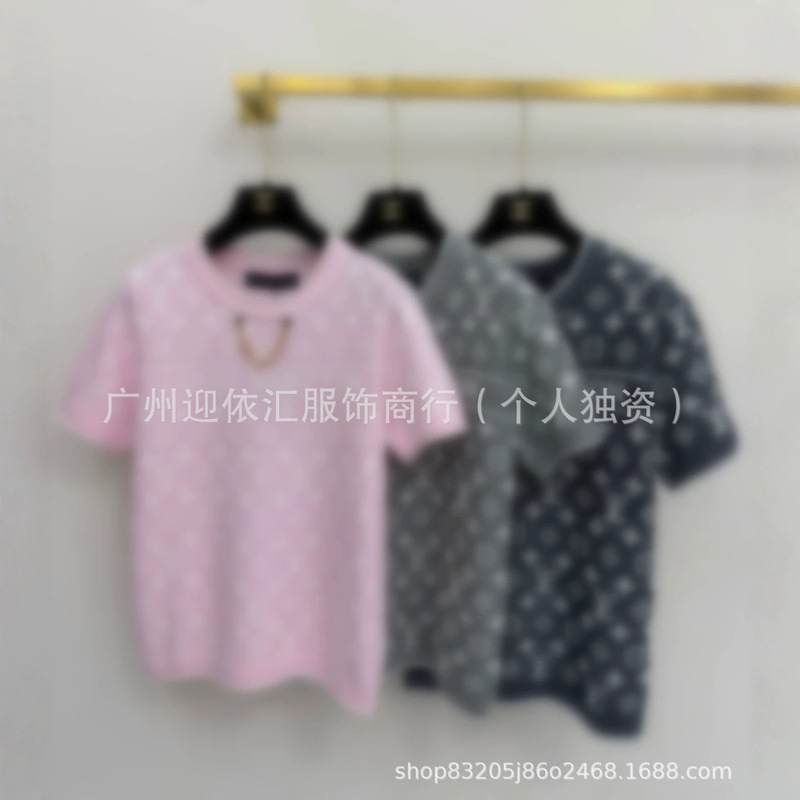 Shenzhen Nanyou Goods L Brand~ High Version 26 Early Autumn New Collection Monogram Letter Round Neck Short Sleeve Knitted Top in Stock