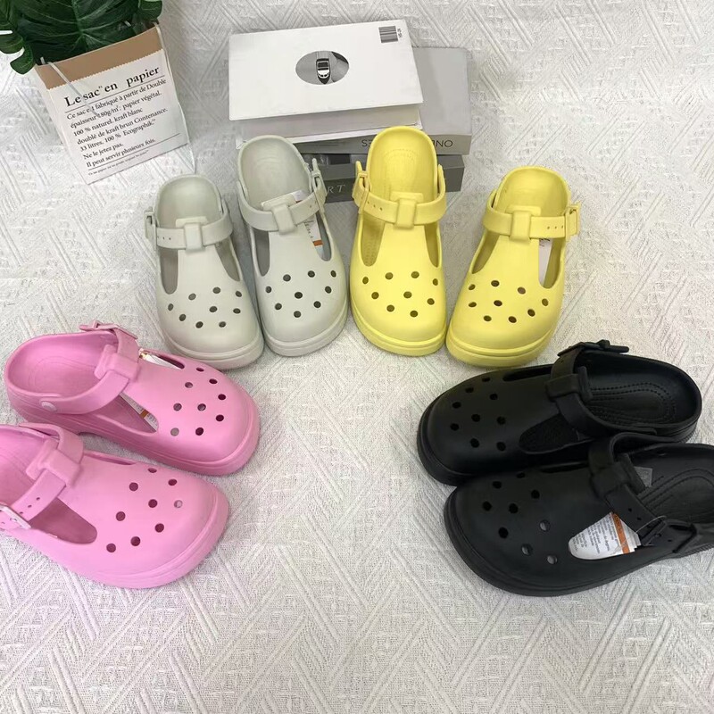 2025 New Classic Mary Jane Croc Shoes Outdoor Casual Beach Shoes Women's Shoes Baotou Slippers Cute and Fashionable