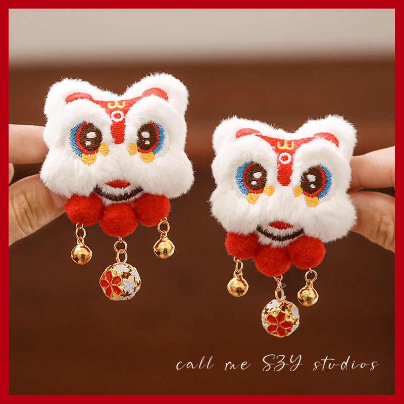 2025 nueva niña pequeña adornos de cabello lindo despertar león clip de cabello de estilo chino para niños campana de bordas de Año Nuevo cabeza de tarjeta de cabello