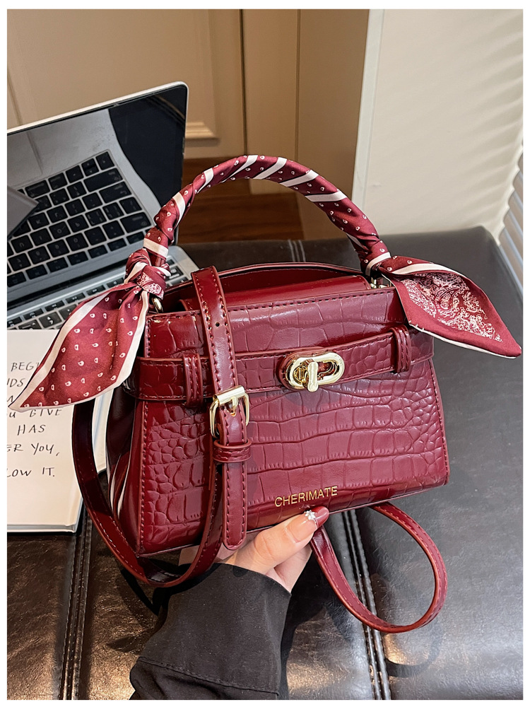 Bolso de mano de diseño de nicho para mujeres 2026 nuevo patrón de textura de cocodrilo bolso cuadrado alto lujo ligero de hombro mochila