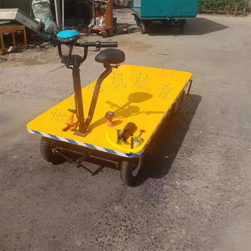 四轮电动搬运车 座驾式电动前进后退车 多用途电动四轮平板运输车