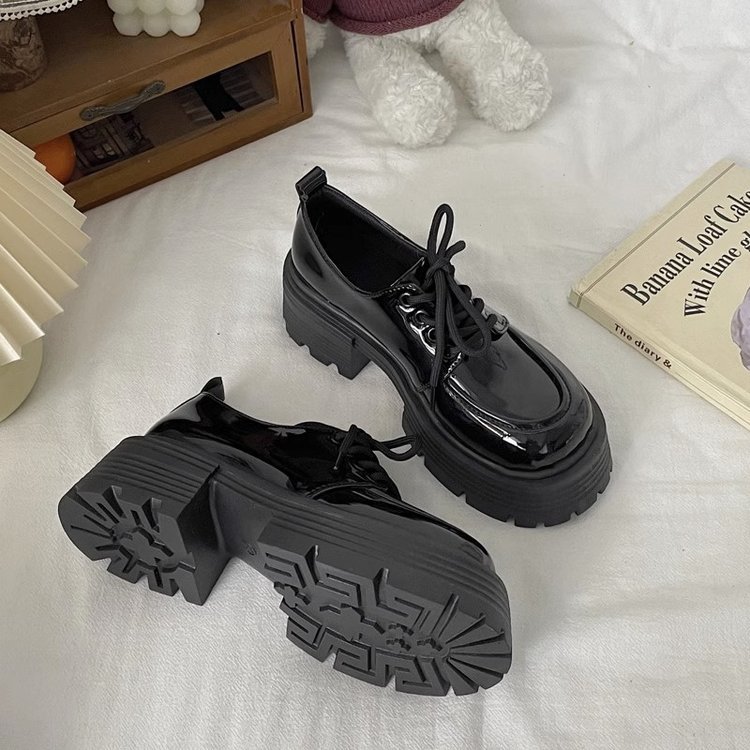 Zapatos de cuero de bizcocho de suela gruesa para mujer 2025 primavera nuevo estilo retro academia estilo británico japonés jk realzado zapatos de tacón grueso