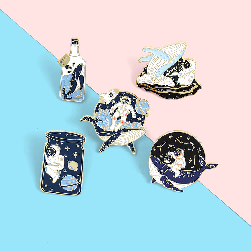 Astronaut, Whale Pattern Cute Pin Astronaut Whale Alloy Stoving Varnish Unisex Brooches