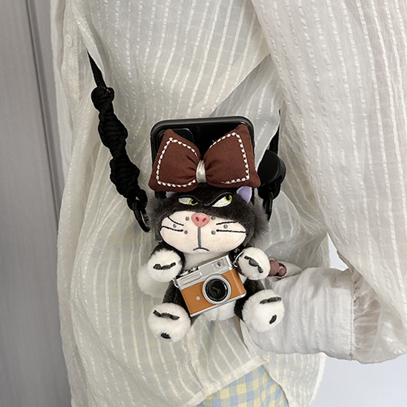 ルシファーの猫の漫画の携帯電話のバッククリップのひものぬいぐるみのペンダントの殻の斜めのショルダーはチェーンにまたがって車をかけることができます。|undefined