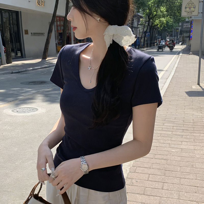 Women's U-Neck Short-Sleeve T-Shirt, 2026 New Summer Slim-Fit, Slimming, Cotton Base Layer, Minimalist Style, White Top Women's U-Neck Short-Sleeve T-Shirt, 2026 New Summer Slim-Fit, Slimming, Cotton Base Layer, Minimalist Style, White Top