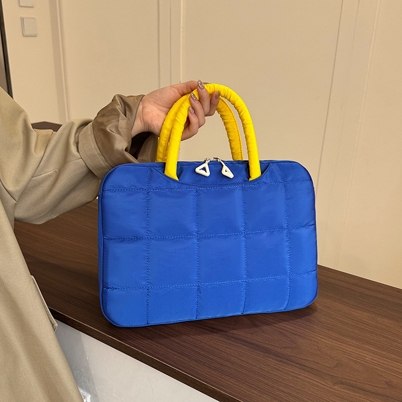 2026 nuevo 14 pulgadas casuales lindas bolsas de computadora de mano gruesa bolsas de computadora portátil de gran capacidad para mujeres