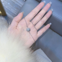 オリジナルデザインおしゃれ軽豪華八芒星月太陽ブレスレット女性小衆高級感色落ちしないins風手飾り