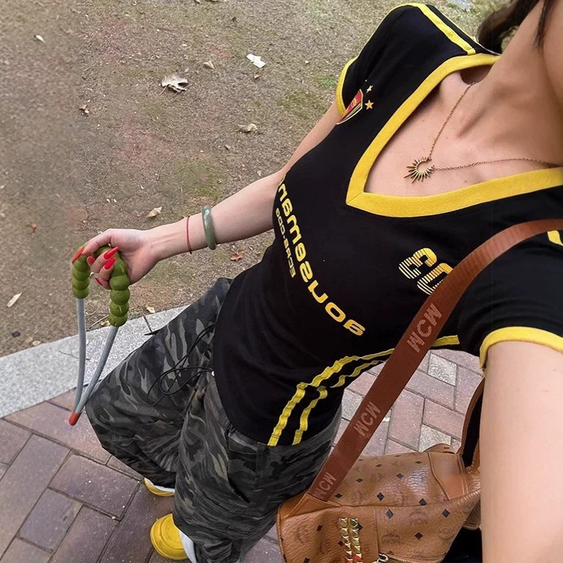 2026 New Style Color-Block Striped V-Neck Sports Short-Sleeve T-Shirt for Women, Summer Slim-Fit Stylish Crop Top 2026 New Style Color-Block Striped V-Neck Sports Short-Sleeve T-Shirt for Women, Summer Slim-Fit Stylish Crop Top