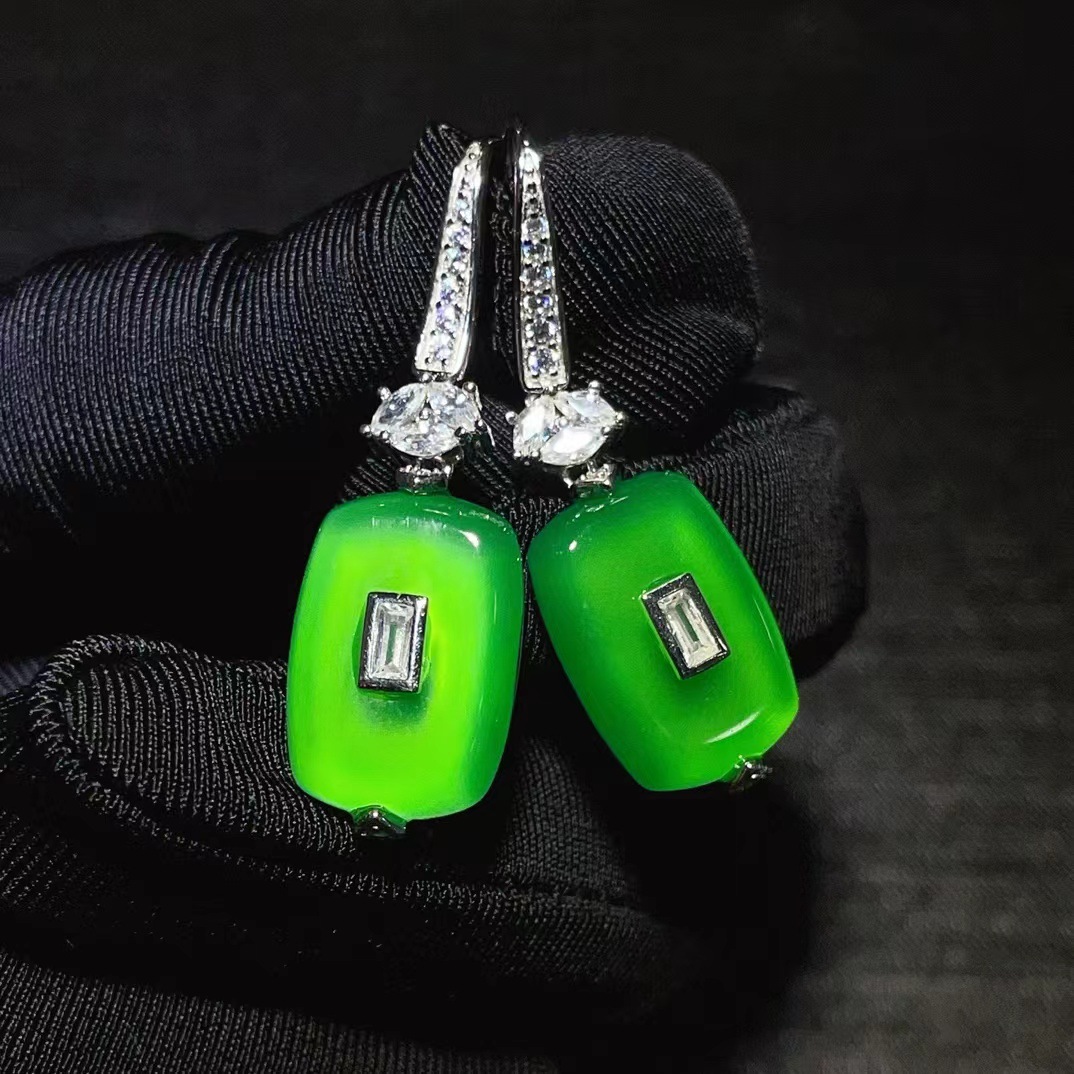 (2개) 천연 마노 S  SEIKO 녹색 CHALCEDONY 안전하고 사건이없는 브랜드 귀걸이 작은 높은 얼음 여성용 귀걸이 도매
