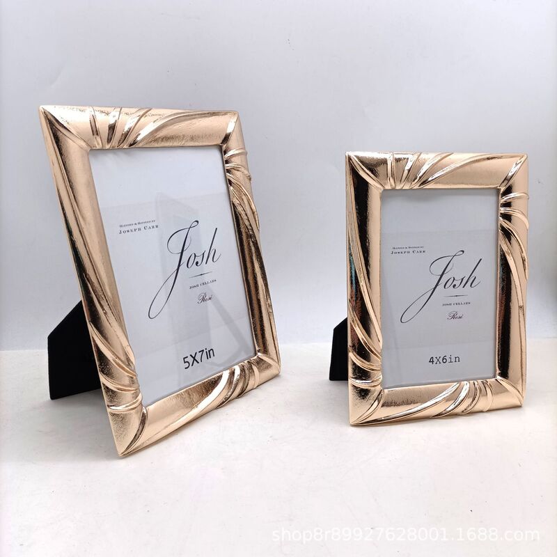 2022 new metal photo frame table modern simple creative photo frame wedding commemorative photo frame 2022 new metal photo frame table modern simple creative photo frame wedding commemorative photo frame