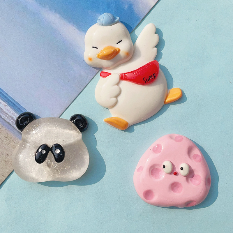 Venta caliente tarjeta grande queso agujero zapatos accesorios de resina pato Panda accesorios de dibujos animados DIY diversión pinza de pelo al por mayor