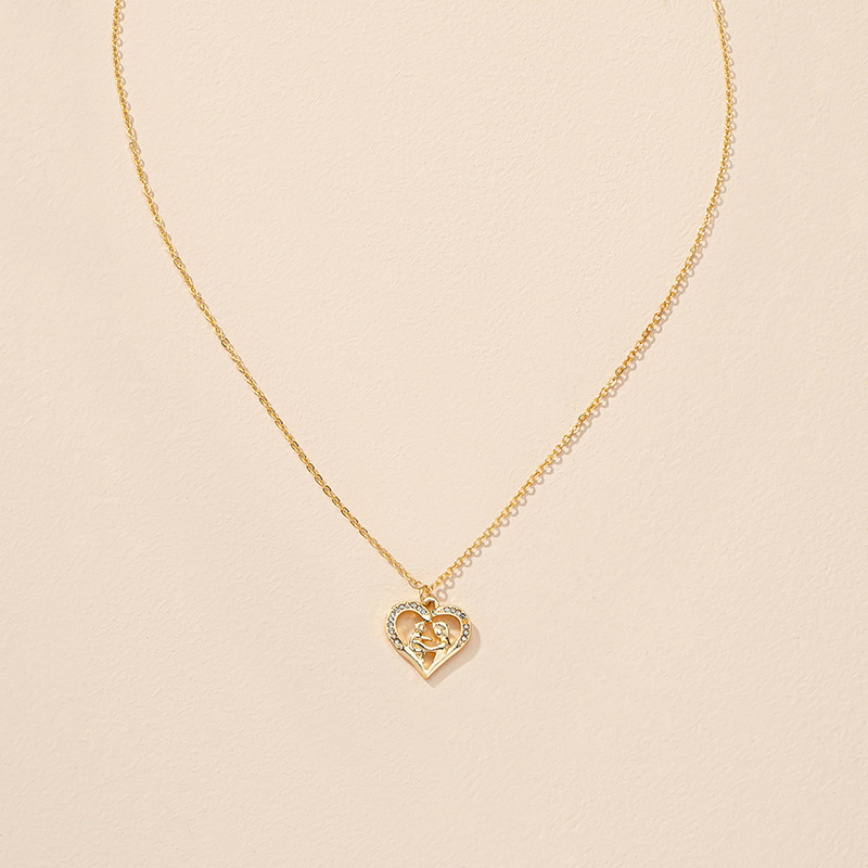 Collier Coeur Incrusté De Diamants Design De Niche Féminin Chaîne De Chandail De Lettre De Luxe Léger display picture 5