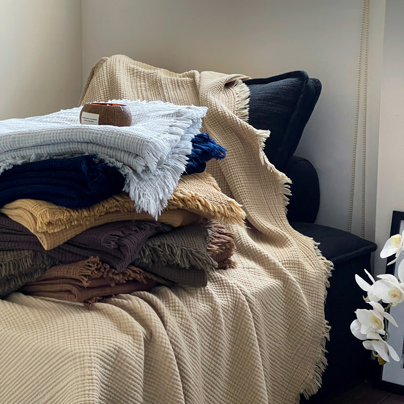 All-cotton four-layer crinkled yarn fringe blanket, suitable for autumn and winter, Maillard yarn cover blanket, office nap blanket, pure cotton yarn cover blanket