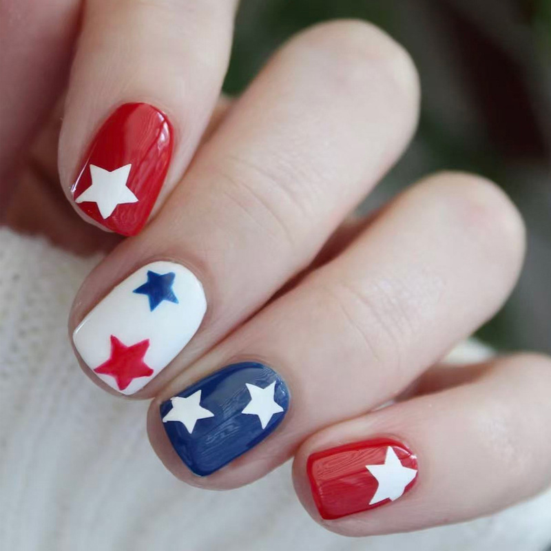 American Independence Day Short Square Red, White, and Blue Star Design Cute Simple Wearable Nail Art Nail Tips Fake Nails
