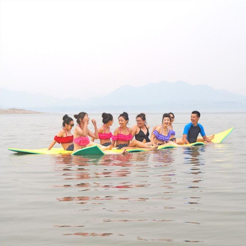 Customized Xpe Floating Blankets of Various Sizes Wholesale High Buoyancy Water Entertainment Floating Rows Xpe Swimming Training Floating Cushions