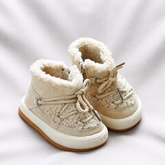 女の子の赤ちゃんの靴冬の新型の高組の男の子の雪の靴とベルベットの保温の韓国版の赤ちゃんの綿の靴