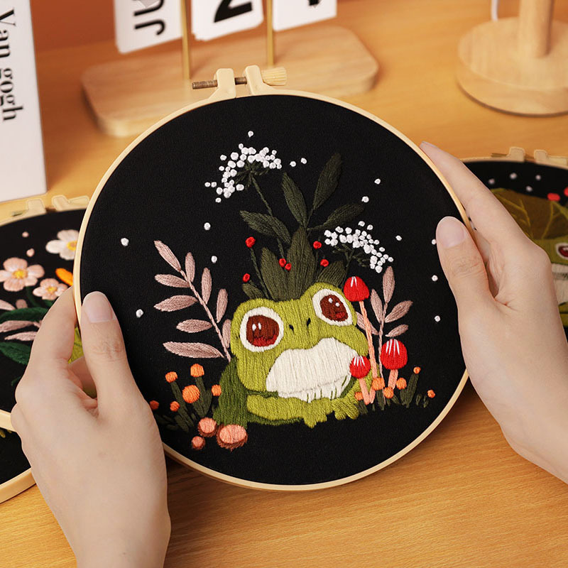 Paquete de material de bricolaje bordado a mano de rana, conjunto de costura creativa de hongos, principiante hecho a mano, inglés transfronterizo original