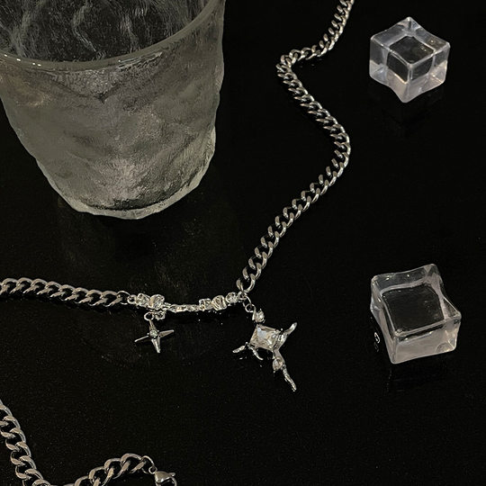 Square Diamond Star Cross Necklace for Men 2023 New ins Hip Hop Neutral Fashion Cool Niche Collarbone Chain for Women