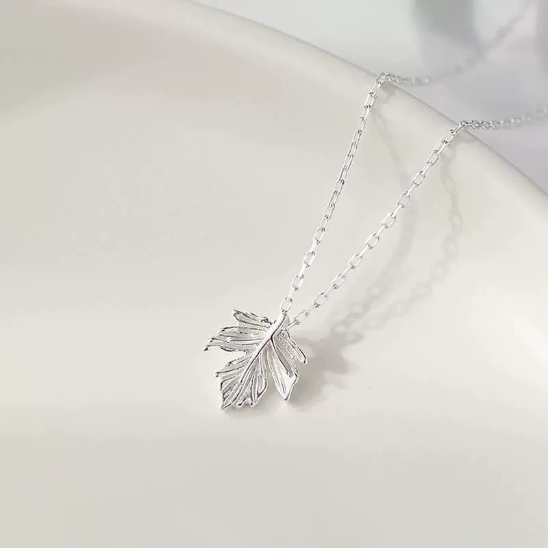 Свежий кленовый лист, ожерелье, цепочка для ключей/сумки, подвеска, простой и элегантный дизайн, корейский стиль