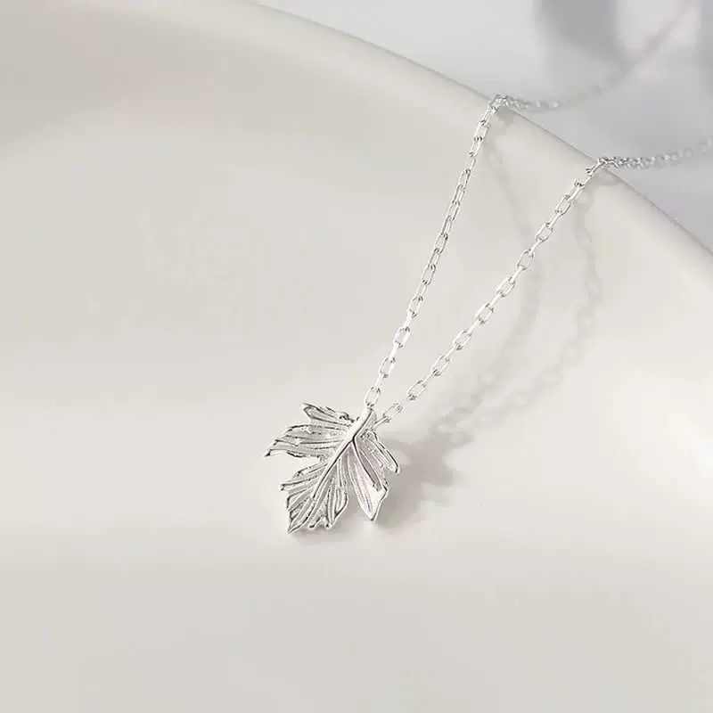 Свежий кленовый лист, ожерелье, цепочка для ключей/сумки, подвеска, простой и элегантный дизайн, корейский стиль