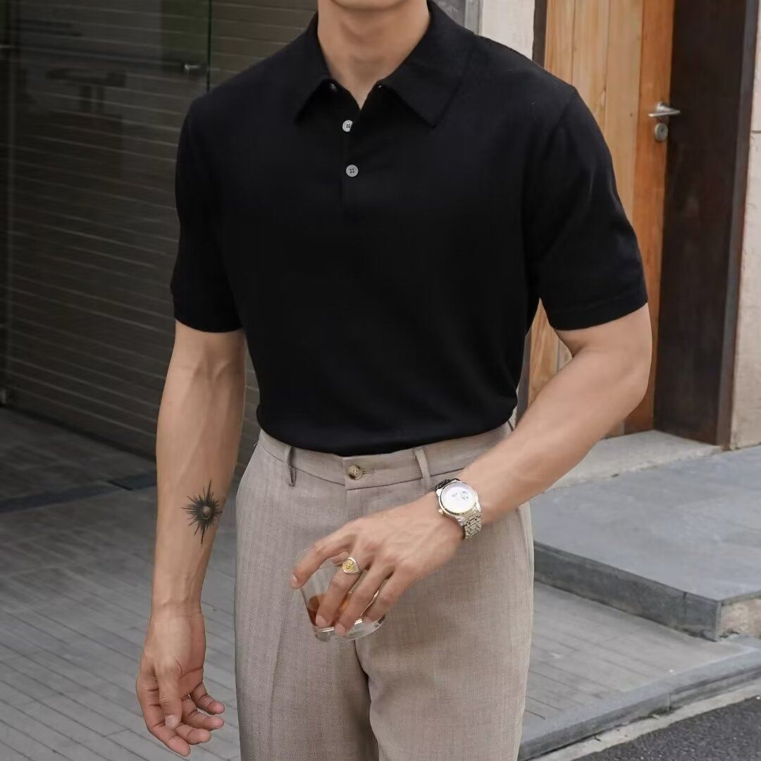Moda casual solapa polo de color sólido suéter casual de punto de manga corta para hombres verano nuevo estilo transpirable tendencia camiseta para hombres