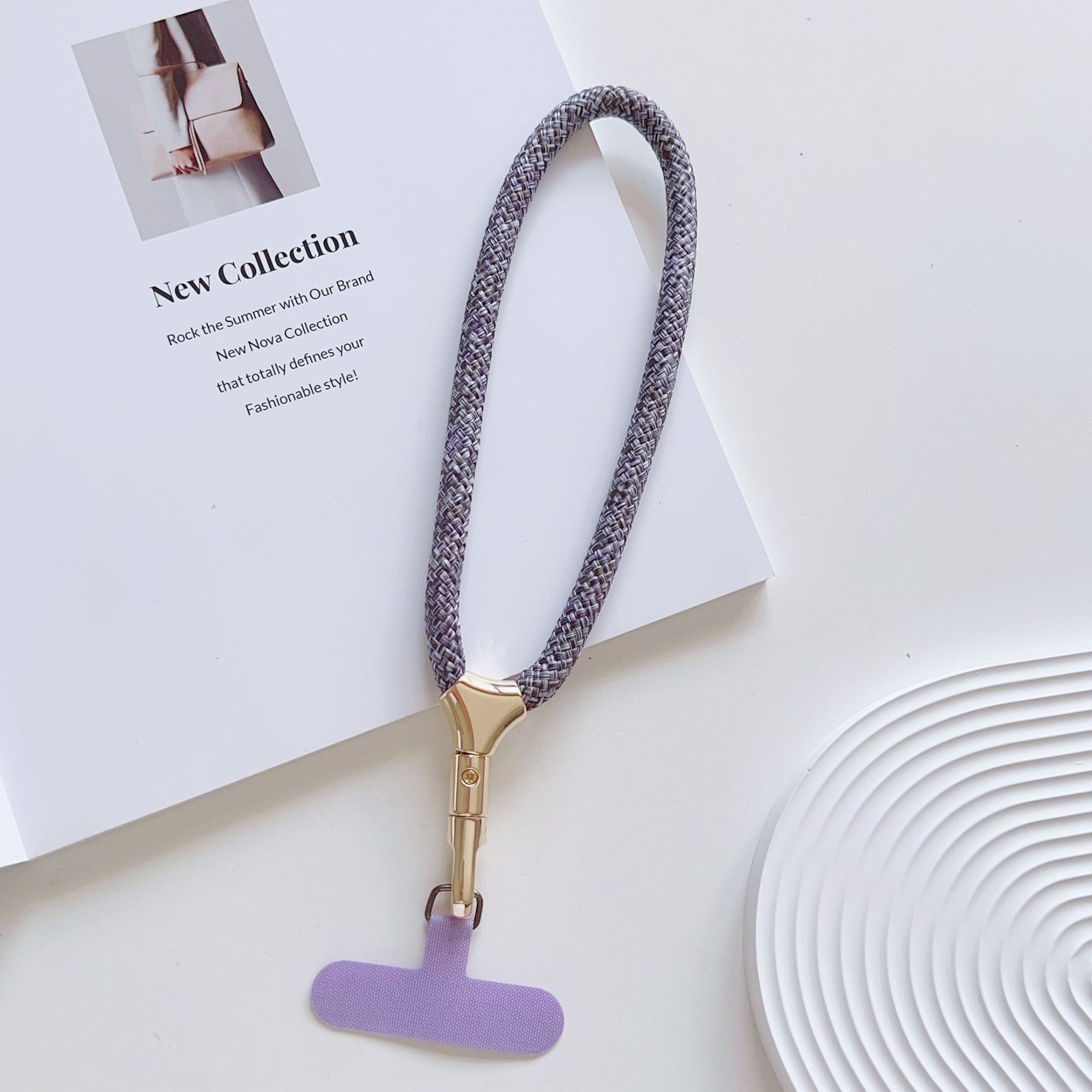Cuerdas de muñeca ajustables de alta calidad con clips de hebilla pequeñas y frescas de poliéster corto para colgar teléfonos móviles simples y versátiles