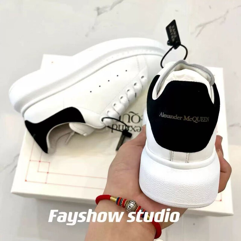 Pure Original High Version Classic Mcqueen White Shoes for Men and Women Casual Sports Thick-Soled Sneakers Increased Anti-Slip White Shoes
