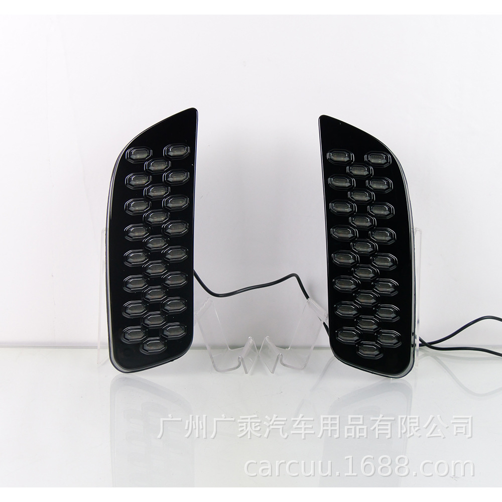 Adecuado para 23-24 Mazda CX-50 luz de palanca trasera modificada luz de palanca trasera luz de freno luz de advertencia