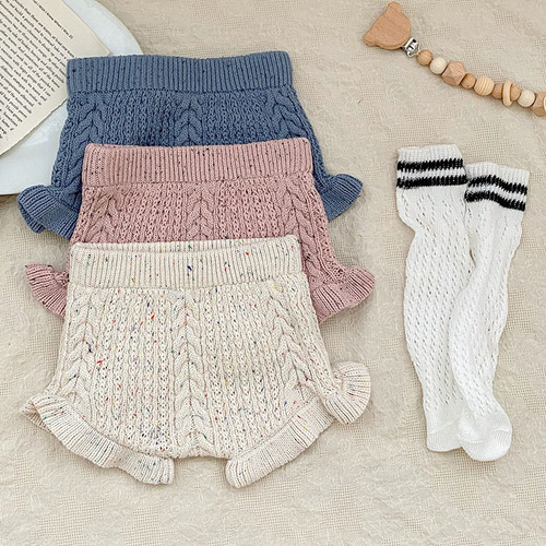 Winter and Spring Cross-Border Baby Girl and Boy Crochet Bread Pants Knitted Shorts for Boys and Girls with Colorful Spots Cotton Lotus Leaf Butt Pants