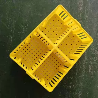 塑料鸡苗箱 鸡苗周转箱 四格鸡苗箱厂家 雏鸡转运筐现货批发