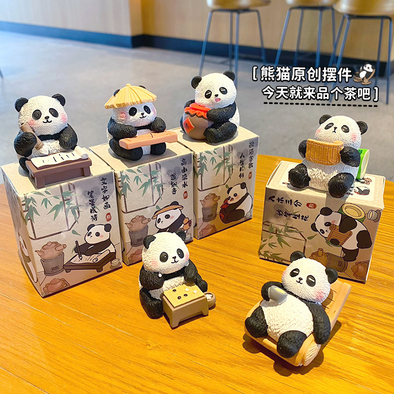 National Treasure Panda Qin Qi Calligraphy and Painting Small Ornaments Cute Small Ornaments Cultural and Creative Gifts Desktop Decorations Resin Crafts