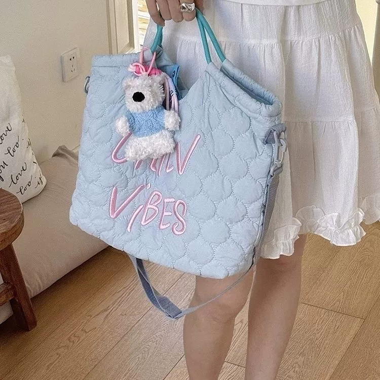 Capacious one-shoulder bag, handheld shoulder bag, with embroidery