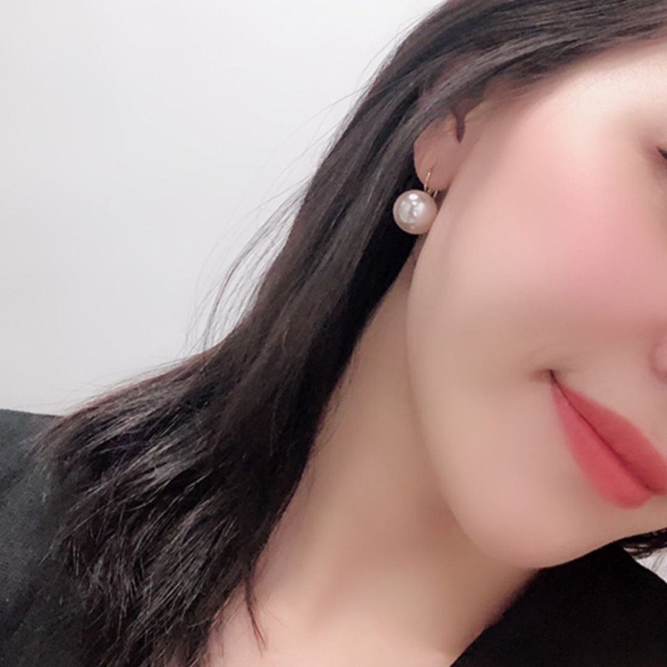 [Retro puerto de aretes] aretes de aretes rojos importados de Corea del Sur, aretes de perlas de 16 mm.