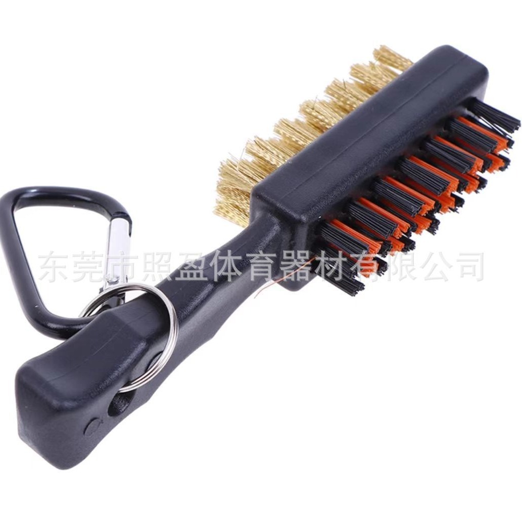 Los fabricantes producen palos de golf, cepillos de cabeza, cepillos de limpieza de golf, cepillos de doble cara, cepillos
