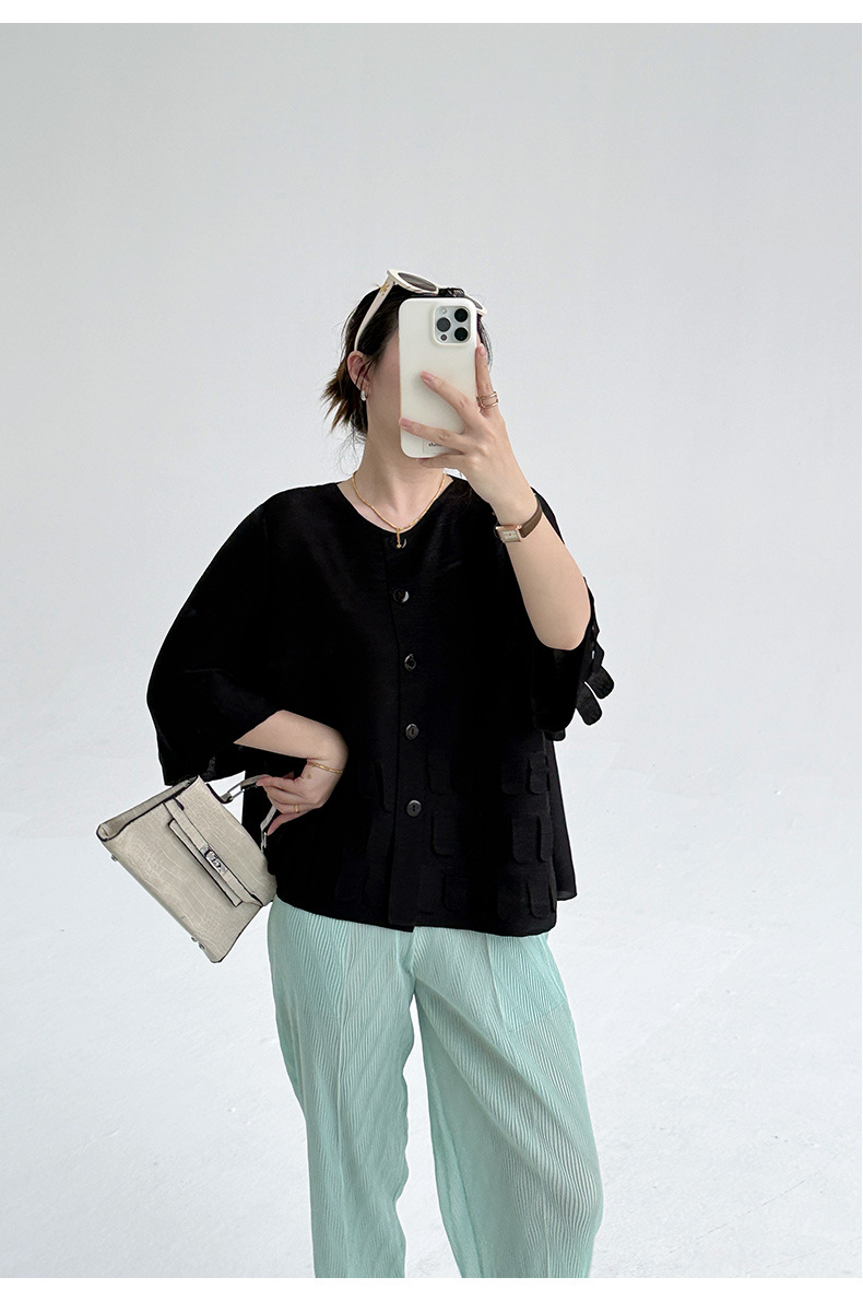Áo cardigan nữ dáng váy xếp ly tay ngắn phối dáng rộng — Màu đen chi tiết 17