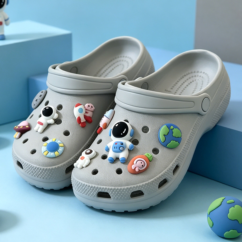 Children's Croc Shoes Summer New Style Boys' Slippers Indoor Bathroom Non-Slip Soft Sole Baby Parent-Child Boys' Sandals Children's Croc Shoes Summer New Style Boys' Slippers Indoor Bathroom Non-Slip Soft Sole Baby Parent-Child Boys' Sandals