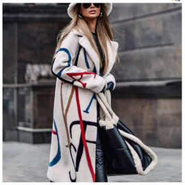 2021欧美跨境秋冬新款女装休闲宽松大码印花风衣翻领大衣外套女