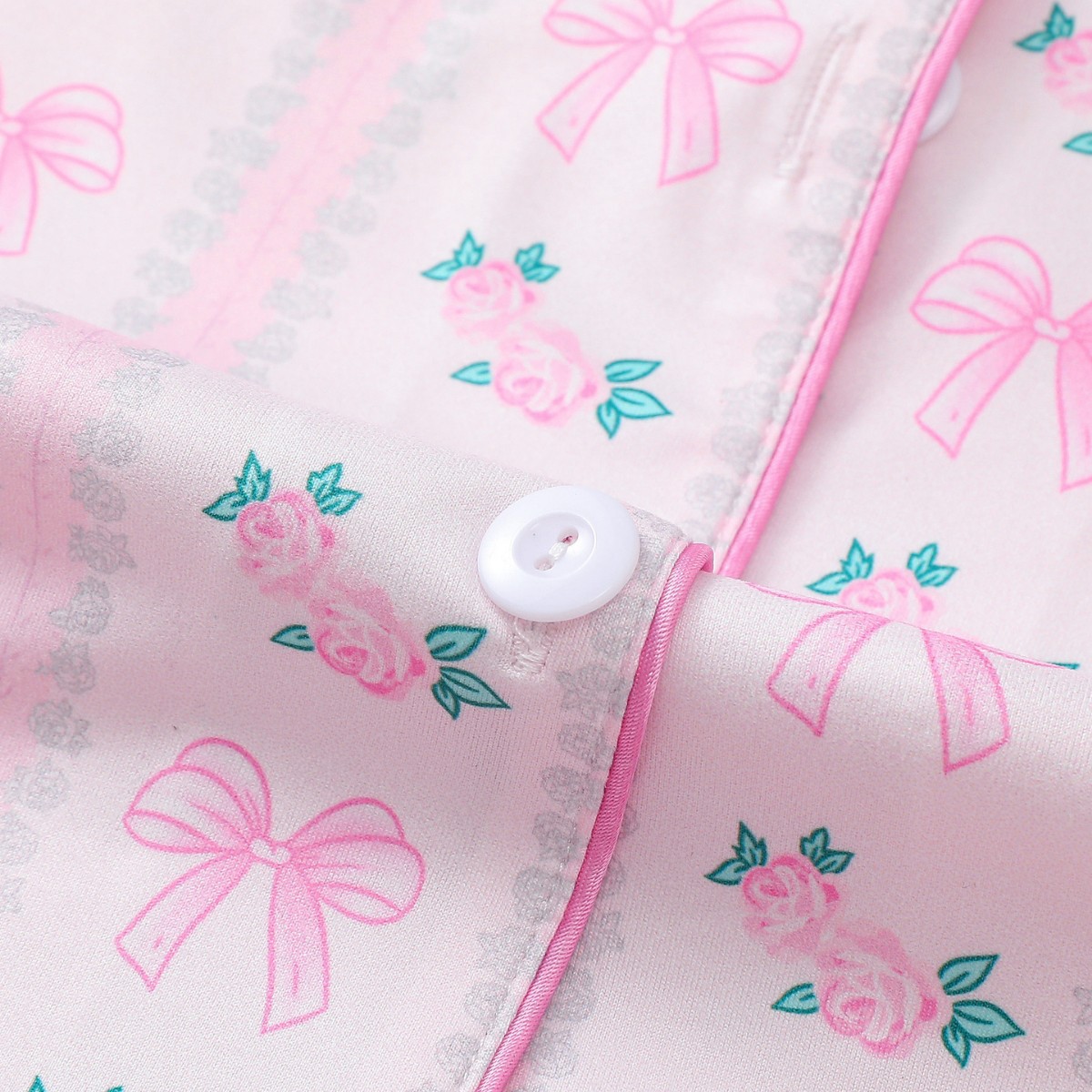 Comercio exterior transfronterizo estilo caliente casual pijamas de mujer pantalones cortos de manga corta con solapa impresa de verano traje de servicio a domicilio europeo y americano