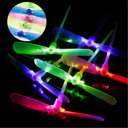 Street stall square hot selling luminous bamboo dragonfly flying fairy flying leaf kindergarten small gifts 80s nostalgic toys