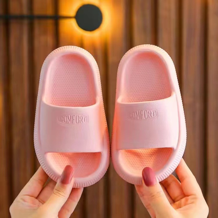 Nuevas zapatillas de verano para niños de color sólido lindas antideslizantes zapatillas de interior estilo coreano zapatillas de desodorante para niños y niñas