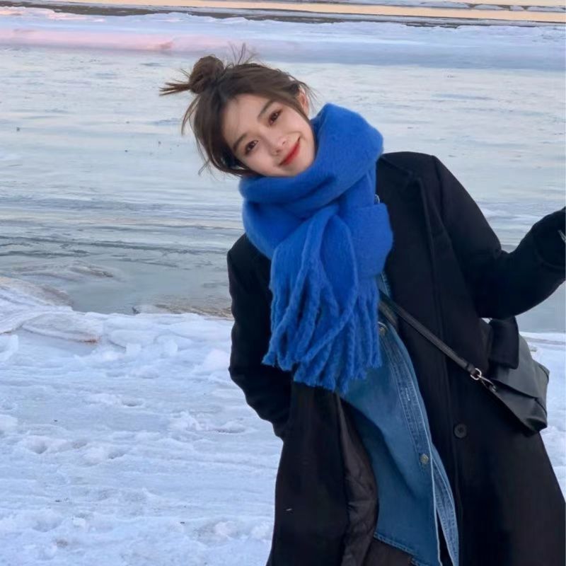 純色の雰囲気感のあるマフラーの女子学生は冬に新しい韓国版の学生を合わせて、厚いマカロンの色が白いマフラーの潮を表します。|undefined