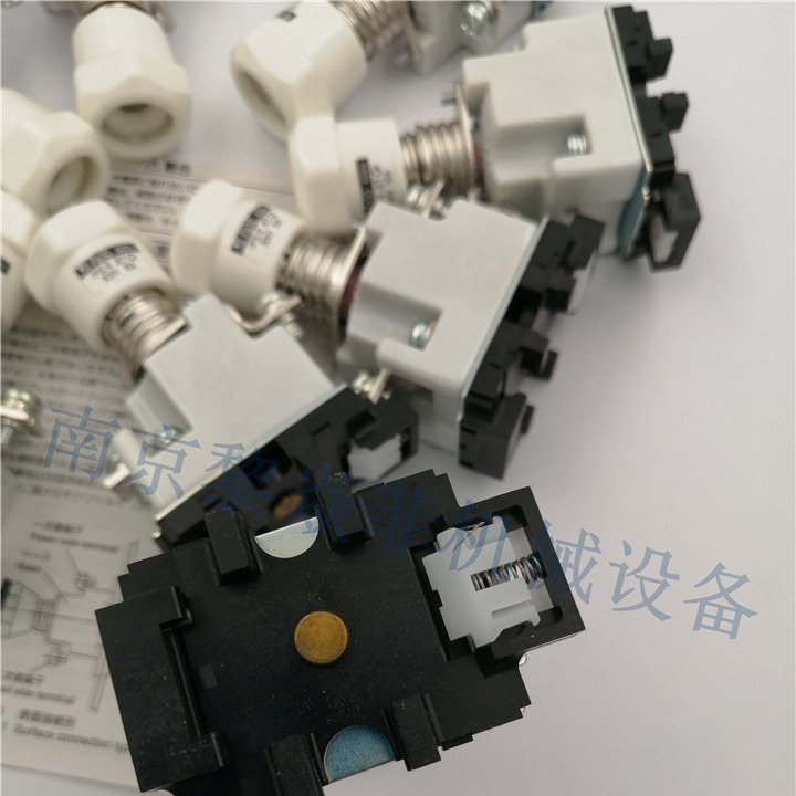 富士电机保险丝  BLA003 3A保护器件熔断器电压插片式