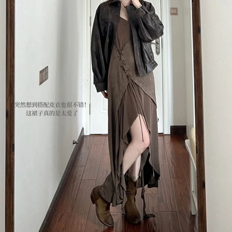 Wasteland-style irregular hem brown dress for women, autumn vintage Maillard desert waist-cinching strap long dress for hot girls Wasteland-style irregular hem brown dress for women, autumn vintage Maillard desert waist-cinching strap long dress for hot girls