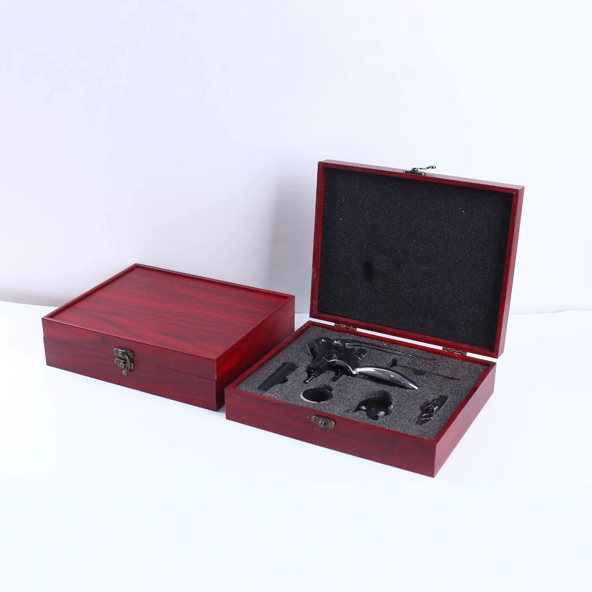 Набор открывателей для бутылок из красного вина типа кролика на складе