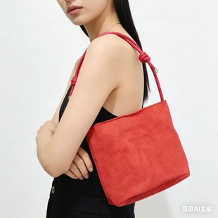 Fashionable one-shoulder bag, capacious underarm bag, purse